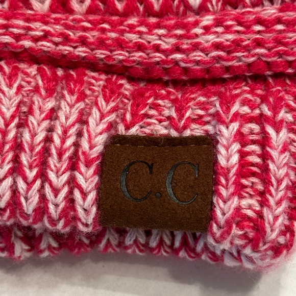 CC Knit Beanie Faux Fur Frosted Pom Pom - Picture 2 of 2